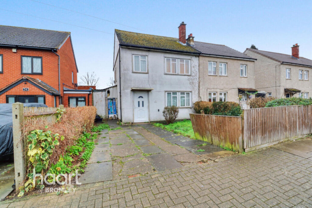 3-bed semi-detached on Princes Plain, Bromley, £400,000