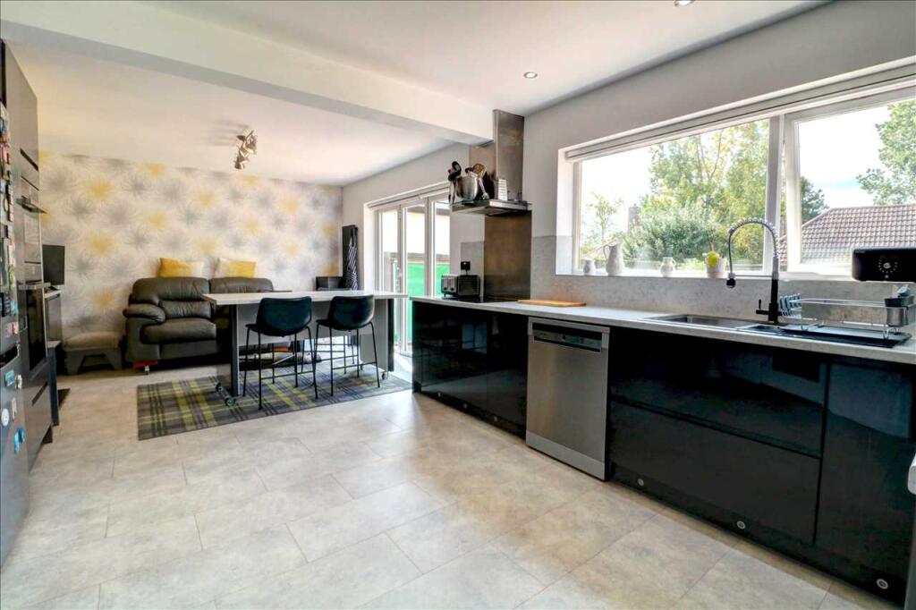 House in North Warwickshire, Coleshill - More