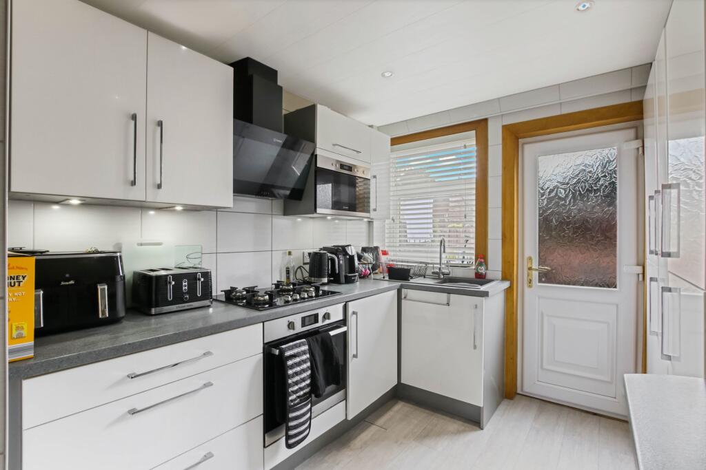 House in Kilmarnock, East Ayrshire - More