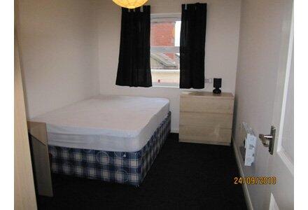 6 bedroom house for rent