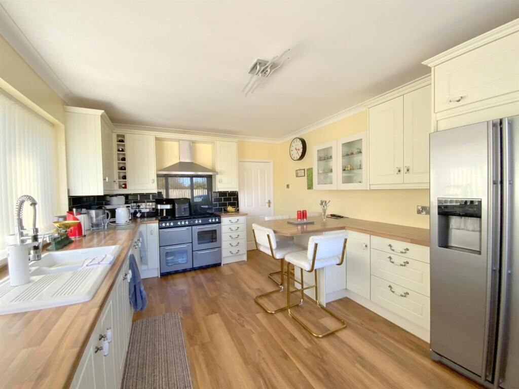 Poplar Drive, Humberston photo 4