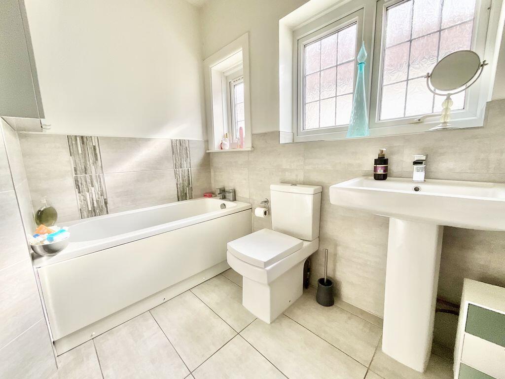 House in Christchurch, Pokesdown, Bournemouth - View 5