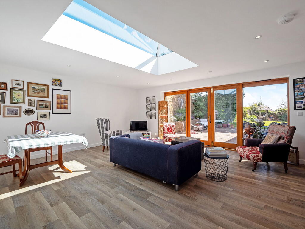 House in Eydon, West Northamptonshire - View 3