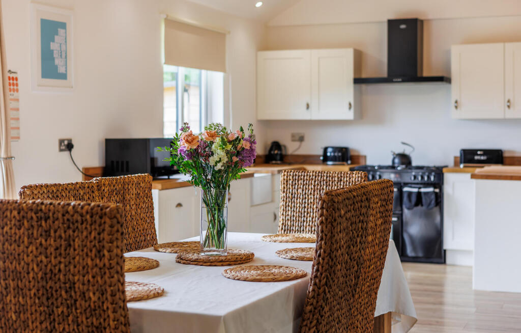 House in Arreton, Downend - View 4