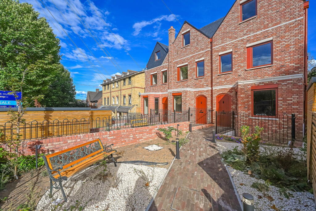 House in London - View 5