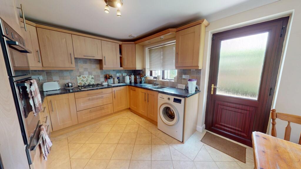 House in Doncaster, South Yorkshire - View 2