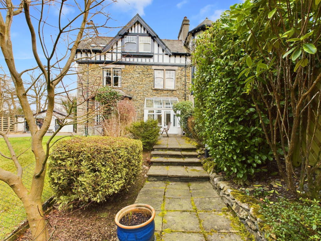Main image of property: Oakghyll, Thornbarrow Road, Windermere, LA23 2DQ