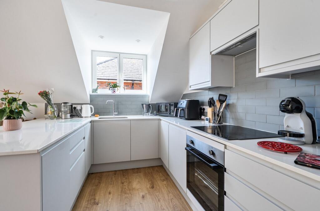 Apartment in Chichester, East Broyle - View 3