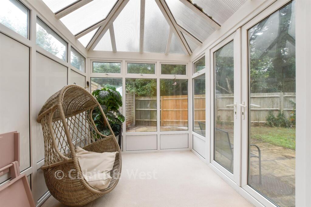 House in Horsham, Two Mile Ash, Southwater - View 4