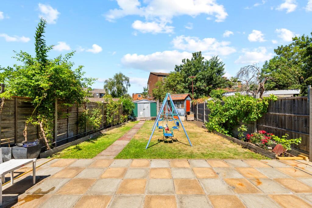 House in Croydon - View 4