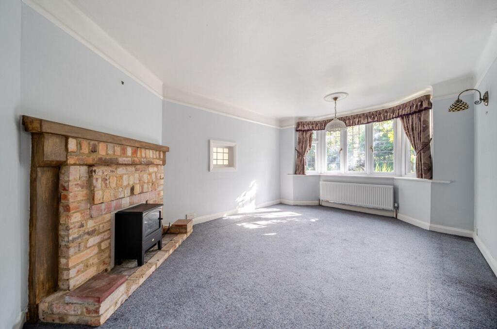 House in New Forest, Old Milton, New Milton - More