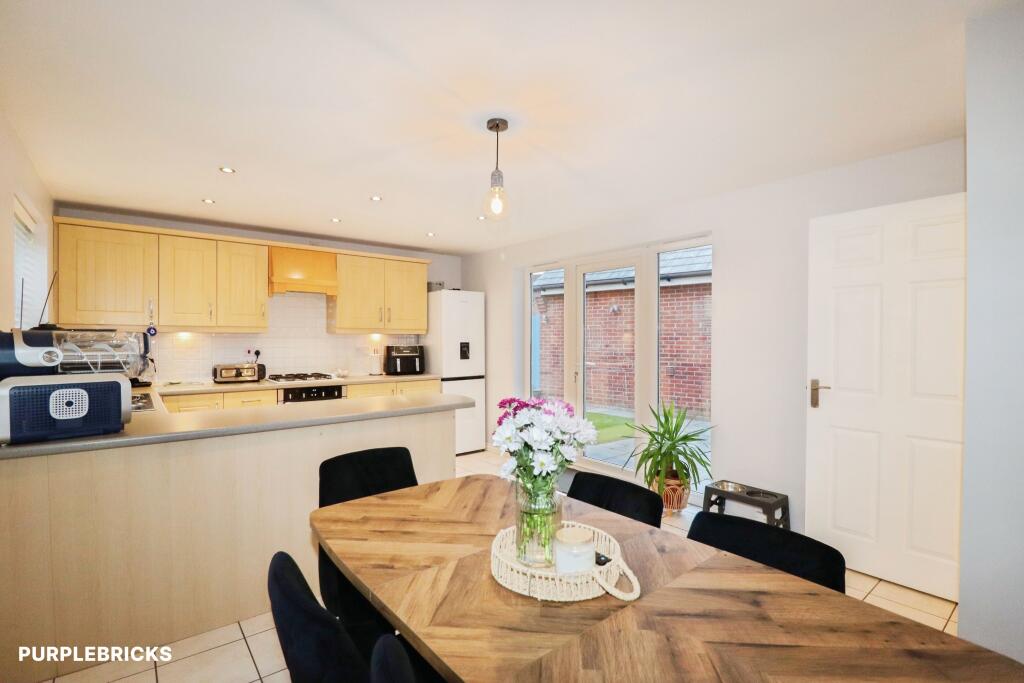 House in East Suffolk, Grange Farm, Kesgrave - View 5