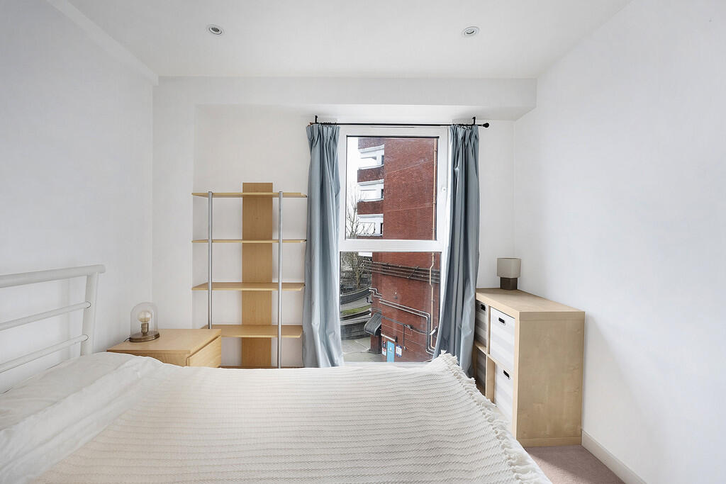 Apartment in London - View 5