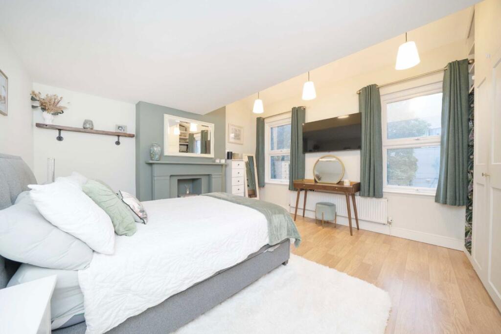 Apartment in London - View 4