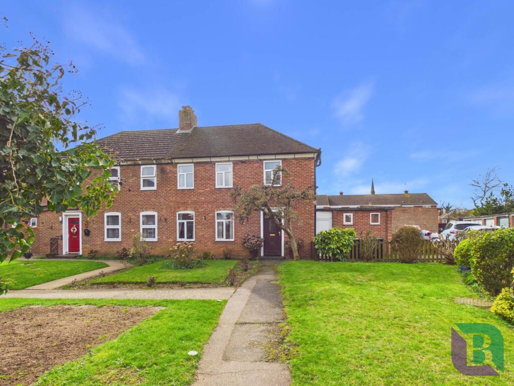 3-bed semi-detached on Mount Pleasent, Ridgmont, £350,000