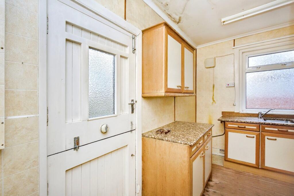 Knowelea Terrace, Perth, PH2 photo 3
