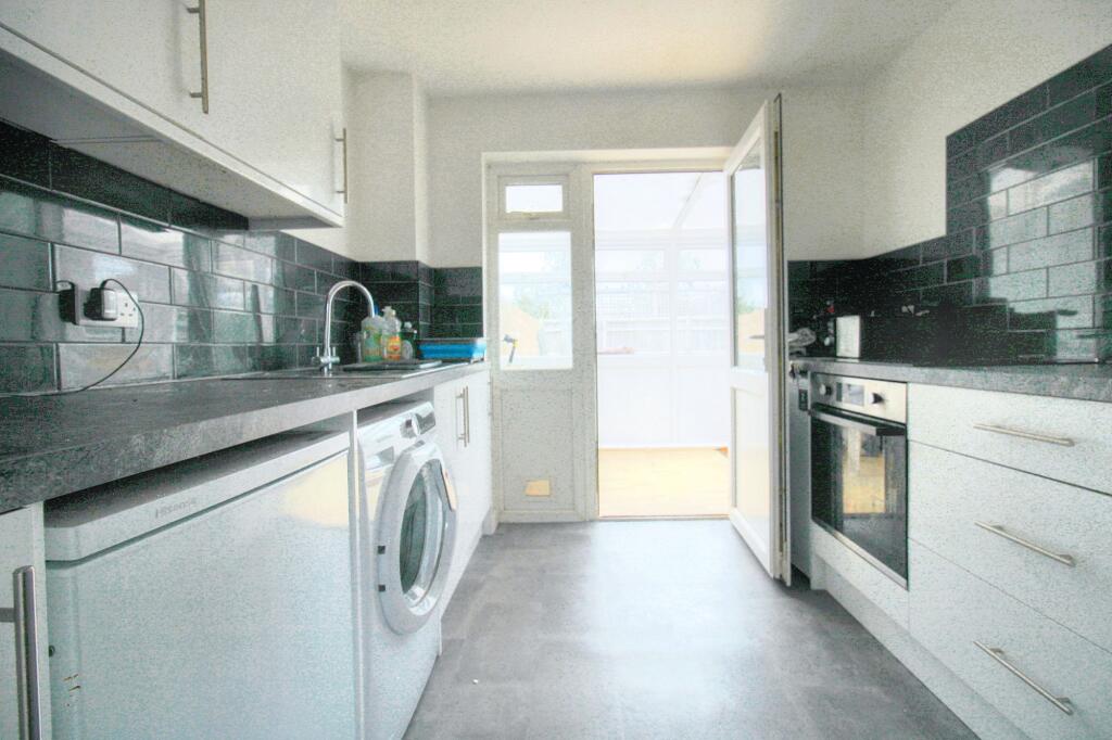 Princes Road, Eastbourne, BN23 photo 4