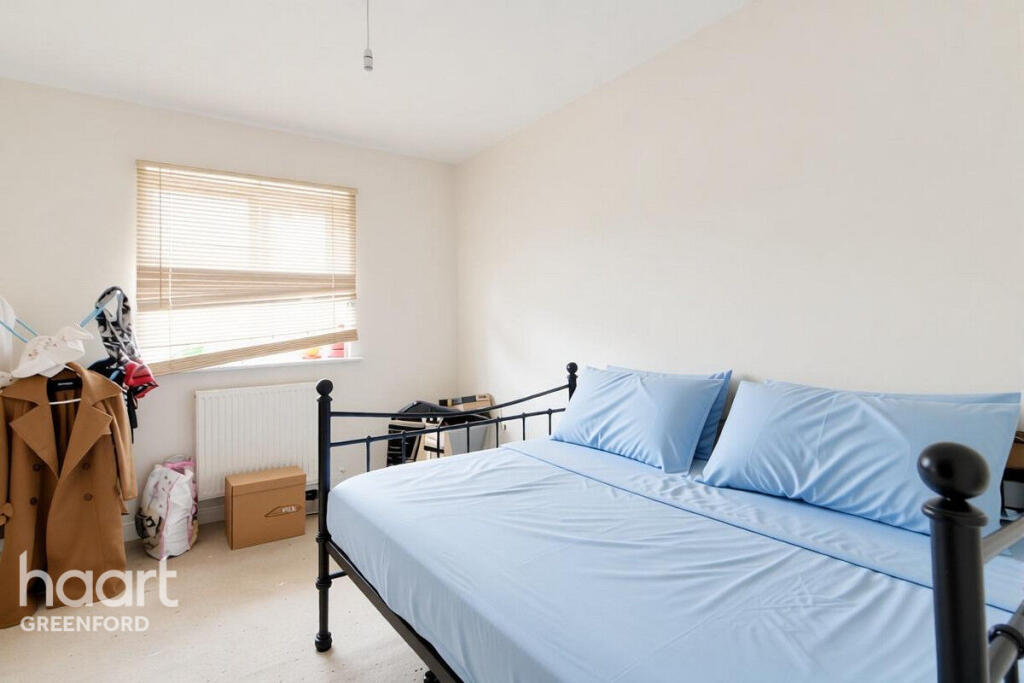 House in London, Greenford - View 4