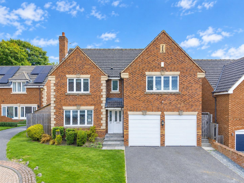 Main image of property: Stoneleigh Close, Moortown