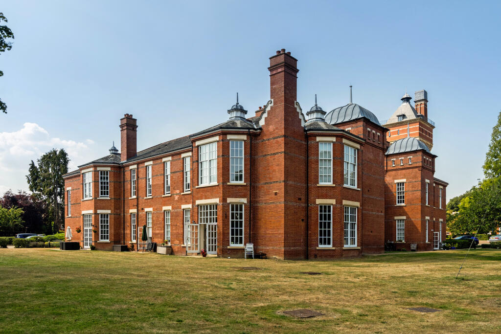 Main image of property: Beningfield Drive, St. Albans, AL2