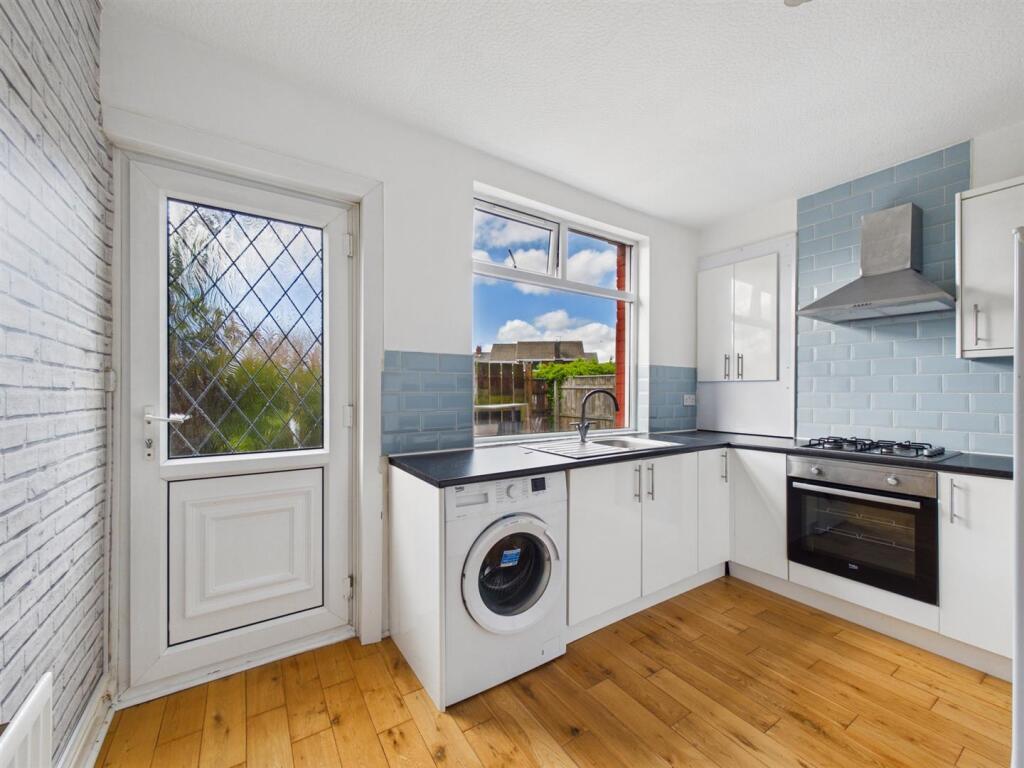Closefield Grove, Monkseaton photo 4