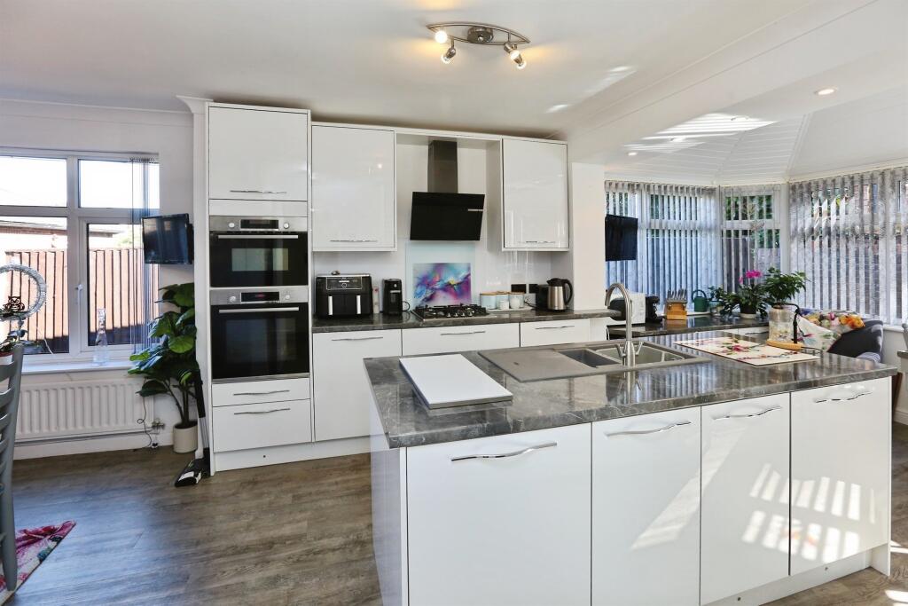 House in Southampton - View 4