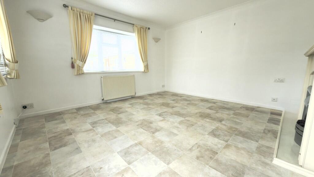 House in Weston-super-Mare, Coronation - More
