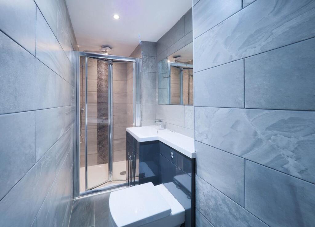 House in Watford - View 5