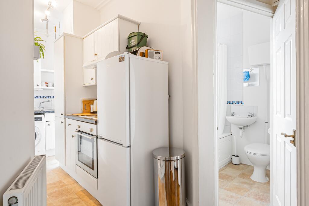 Apartment in St Albans - More