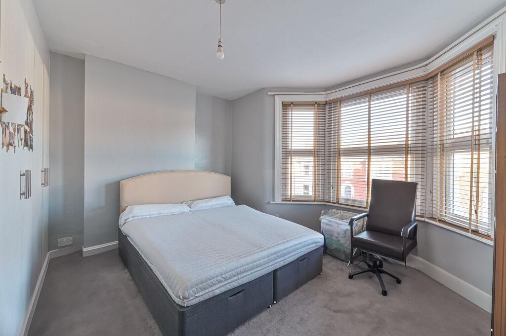 House in London - View 5
