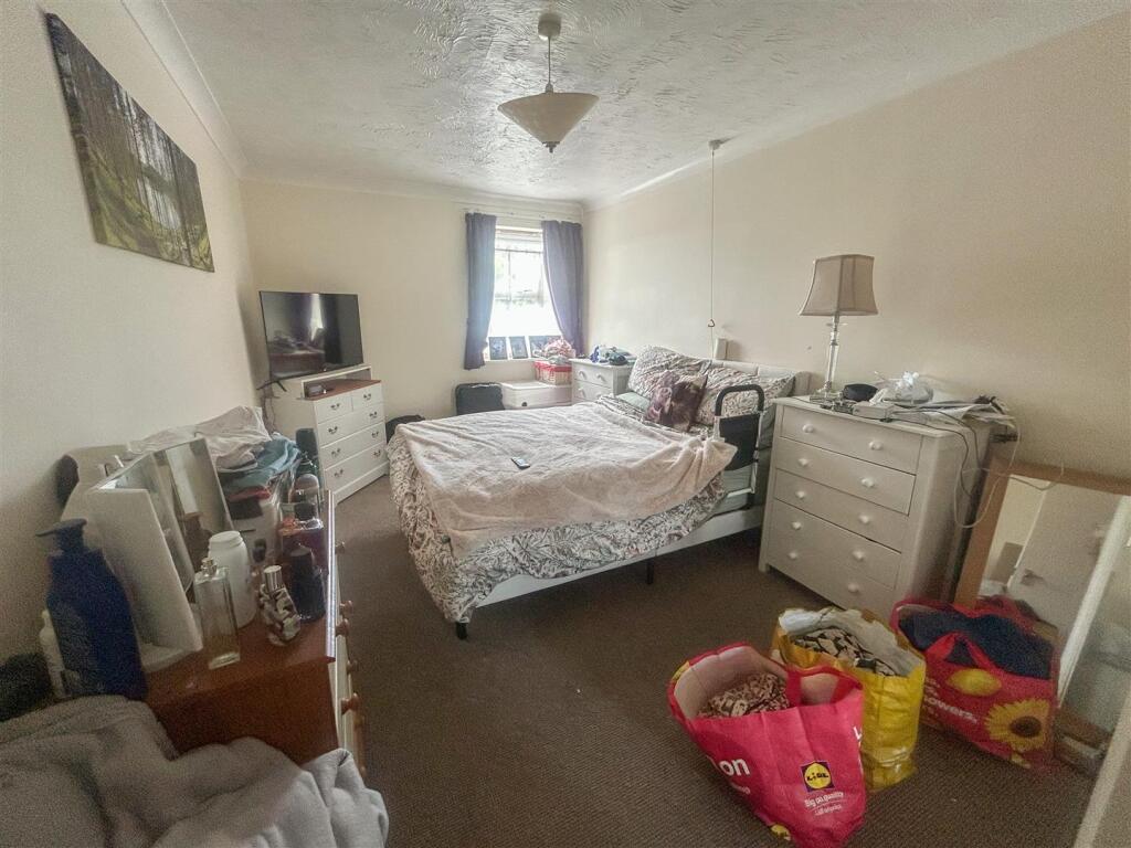 Apartment in Colchester - More