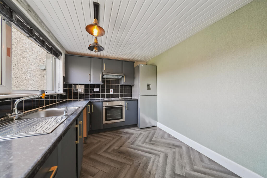 House in Glasgow - More