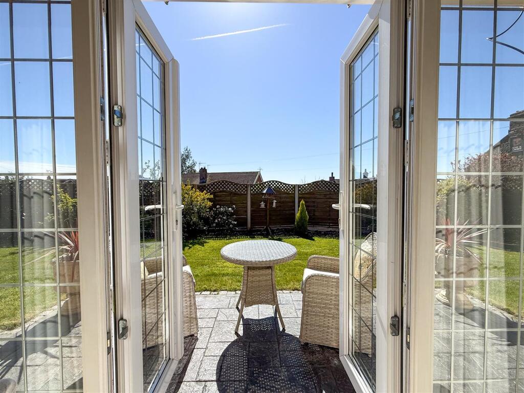 Hillside Close, Biddulph Moor photo 4
