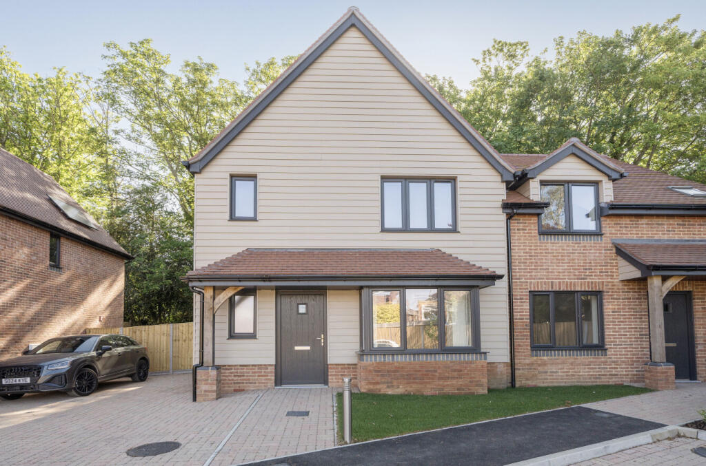 Roebuck Close, Bishopstoke, Eastleigh, Hampshire, SO50