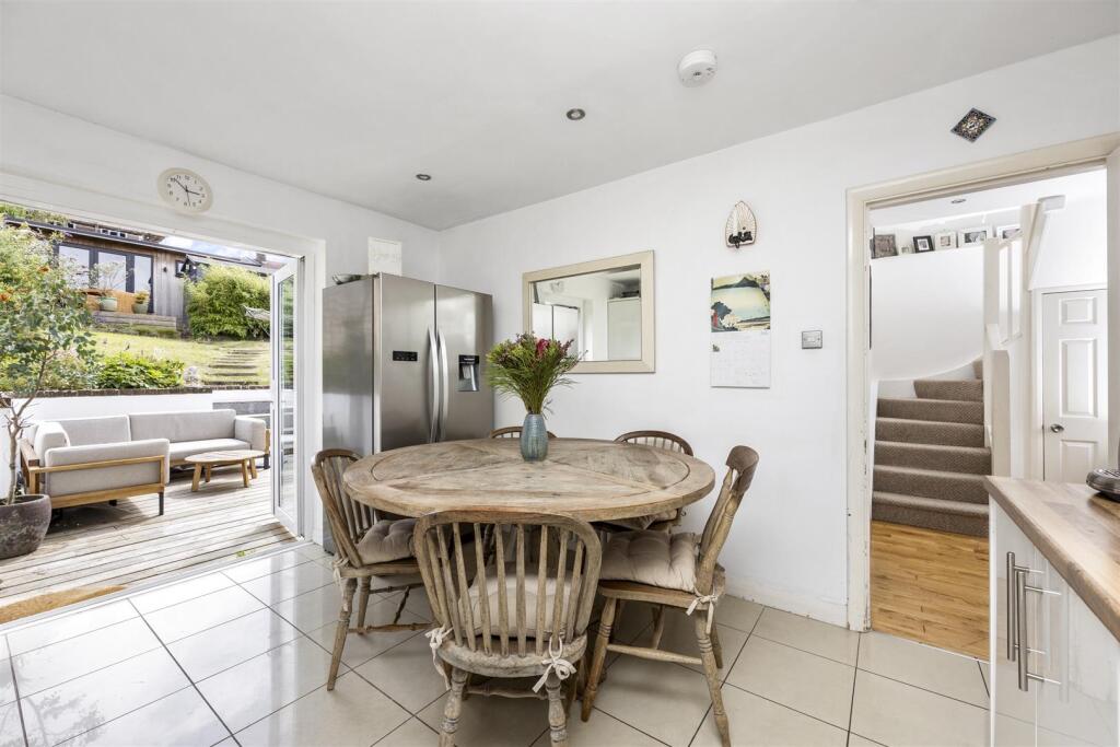 Westfield Crescent, Patcham, Brighton photo 3
