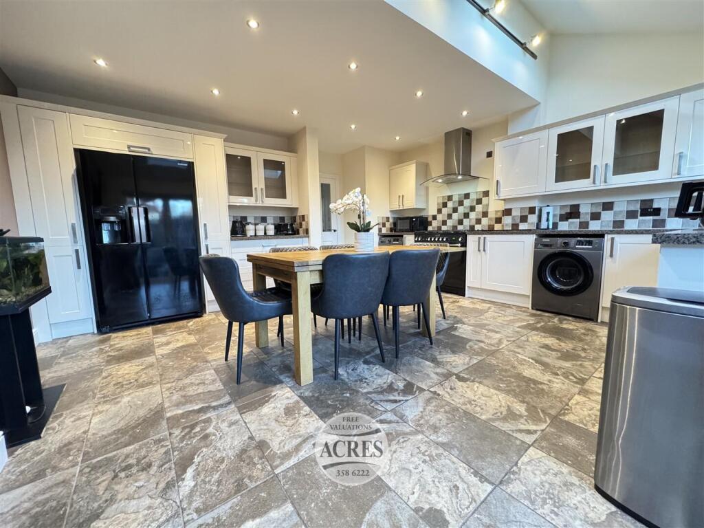 Hembs Crescent, Great Barr, Birmingham photo 4