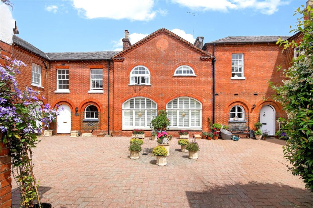 Main image of property: Warfield Street, Warfield, Bracknell, Berkshire, RG42