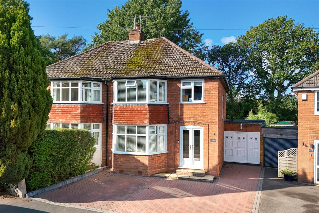 3-bed semi-detached on Three Oaks Road, Wythall, £400,000