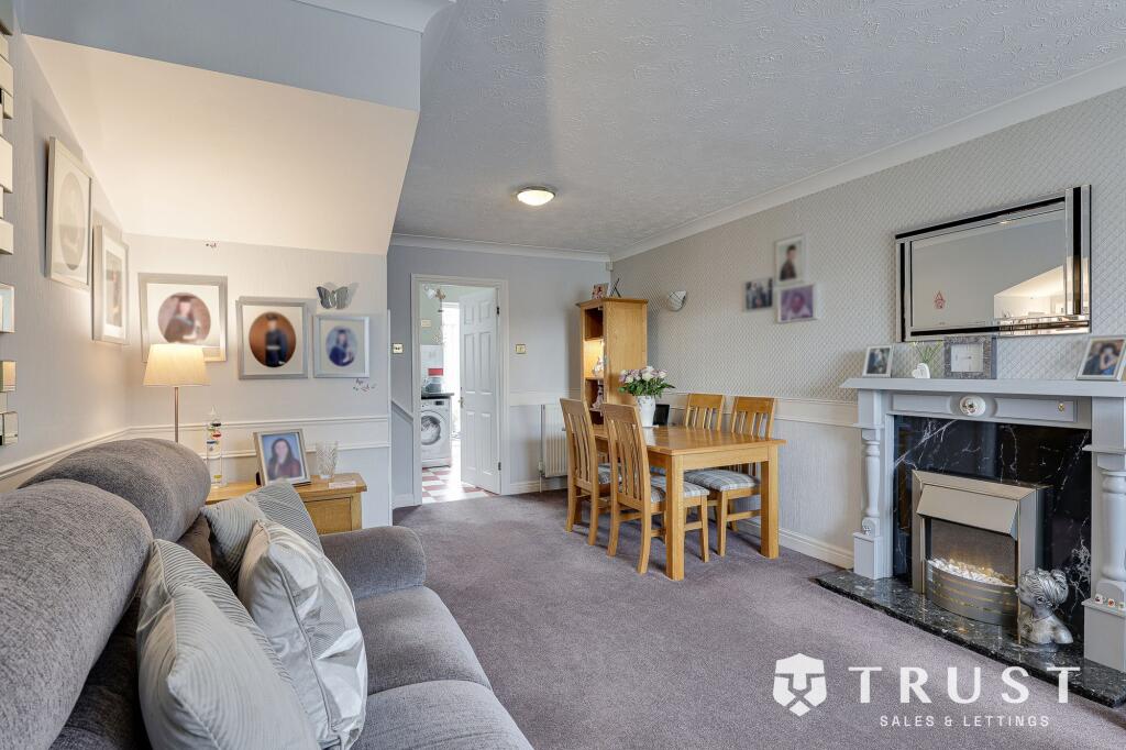 House in Leeds, Howlett Cross - View 3