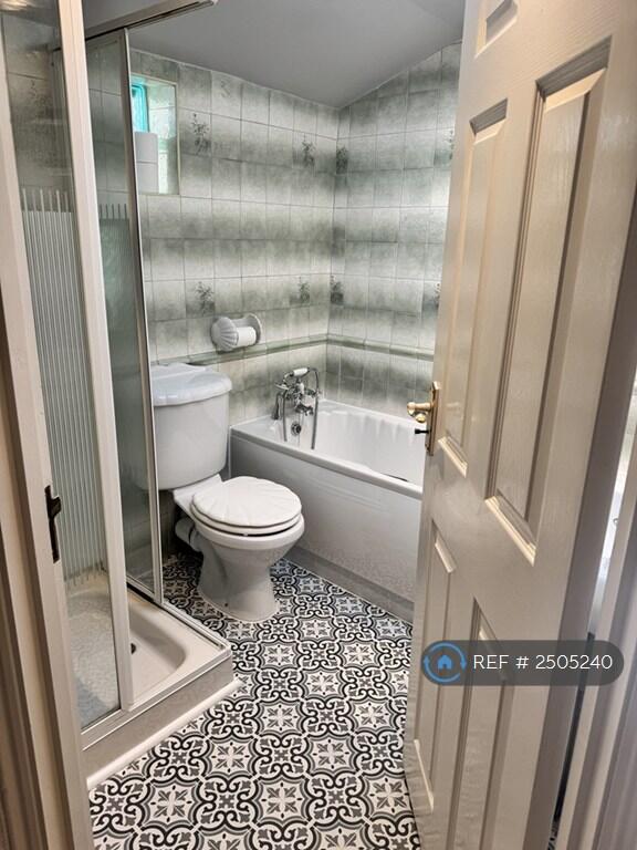 House in London - View 4