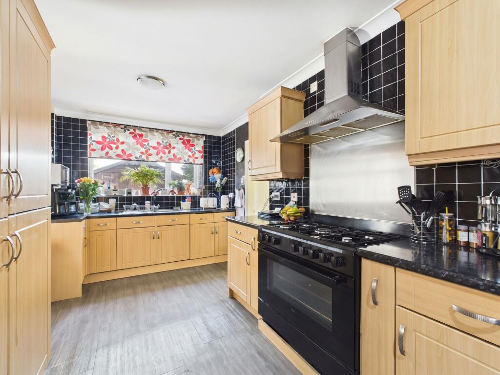 House in Gedling, Redhill - View 4