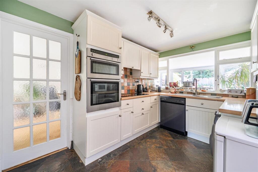House in Syresham, West Northamptonshire - View 3