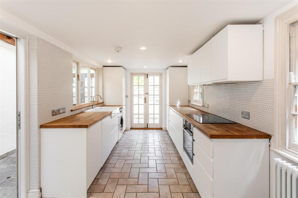 House in London - View 3