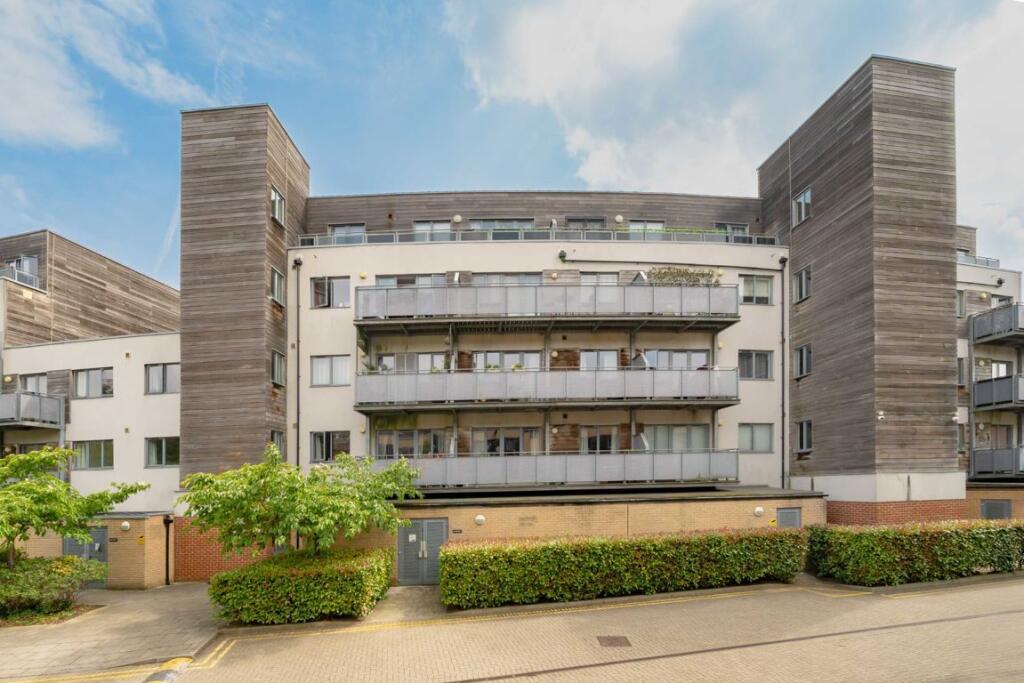 Main image of property: Lapis Close, London