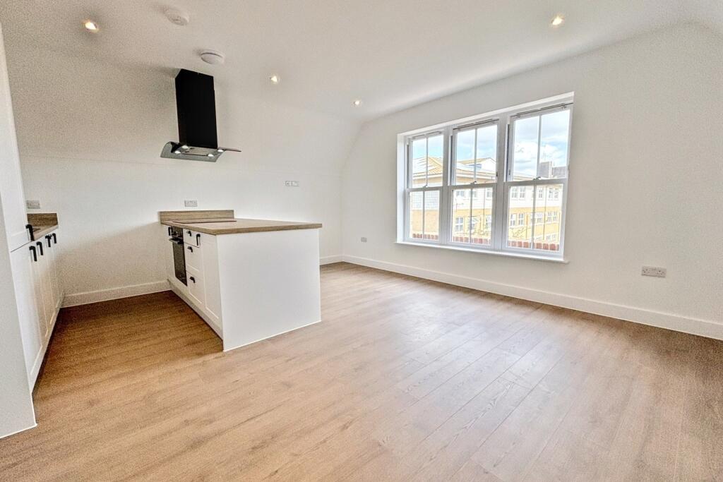 1-bed flat on Weymouth, £165,000