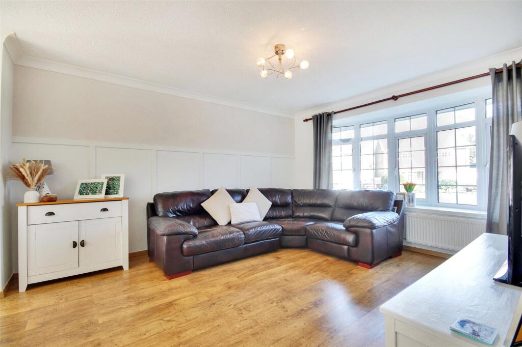 Chantry Avenue, Hartley, Kent, DA3 photo 2
