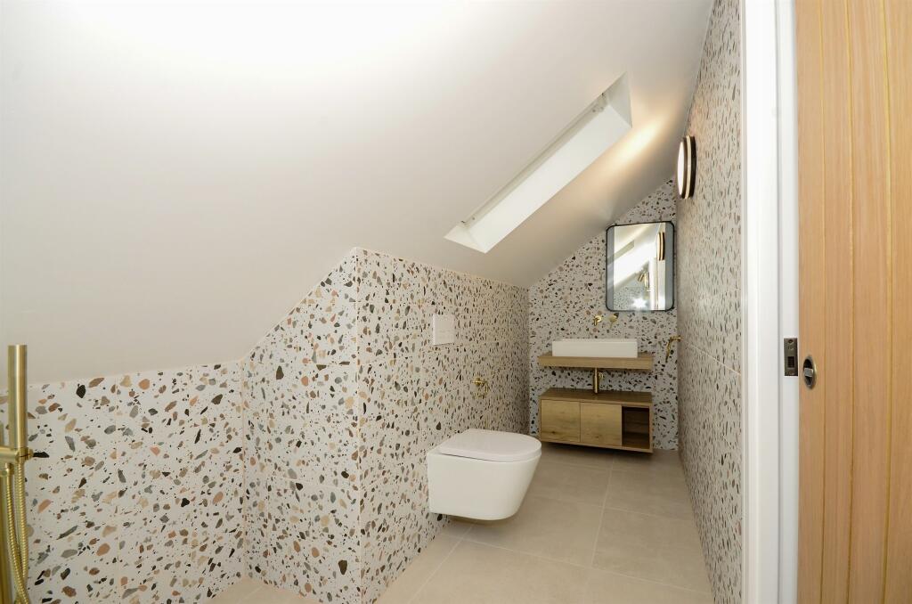 Additional image 13 of Mount Pleasant Lane, Bricket Wood, St. Albans