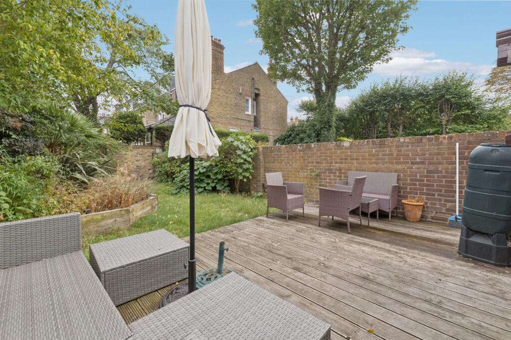 Apartment in London - View 4