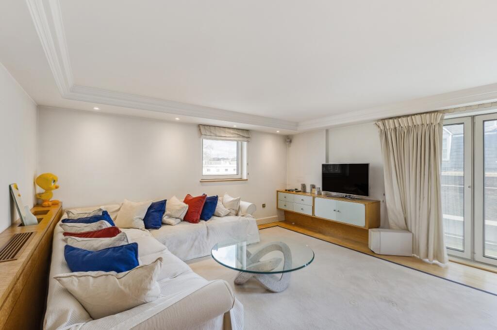 Main image of property: 105 Park Road London NW8