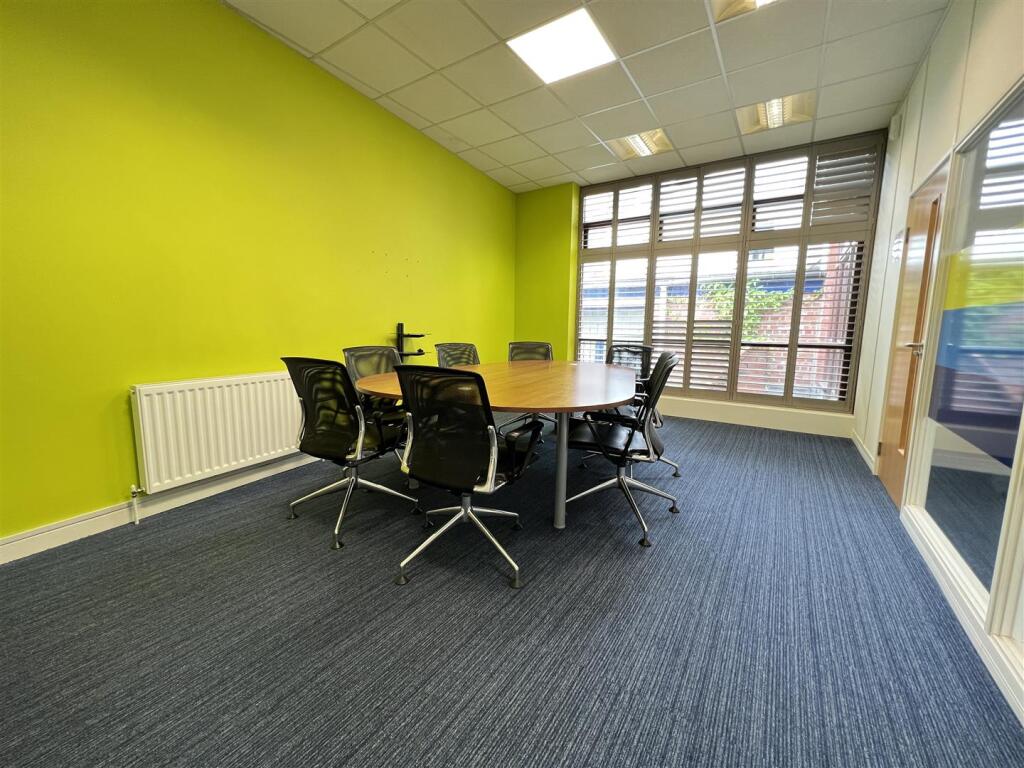 Cambridge Crescent, Westbury-On-Trym, Bristol - More